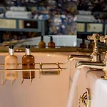 Royal View קירבי לונסדייל