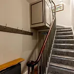 Royal View קירבי לונסדייל