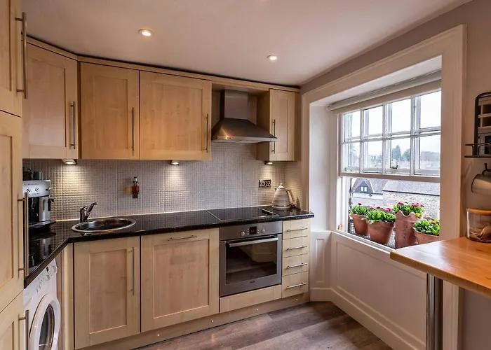 Royal View Apartment *