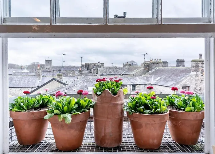 Royal View Apartment *