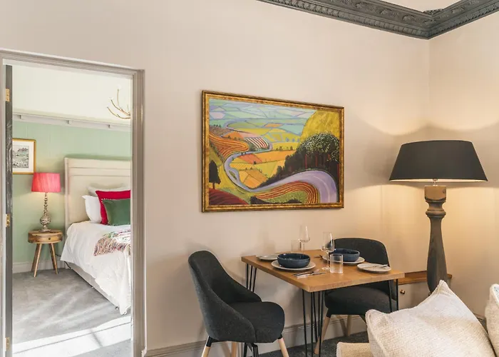 Royal View Apartment